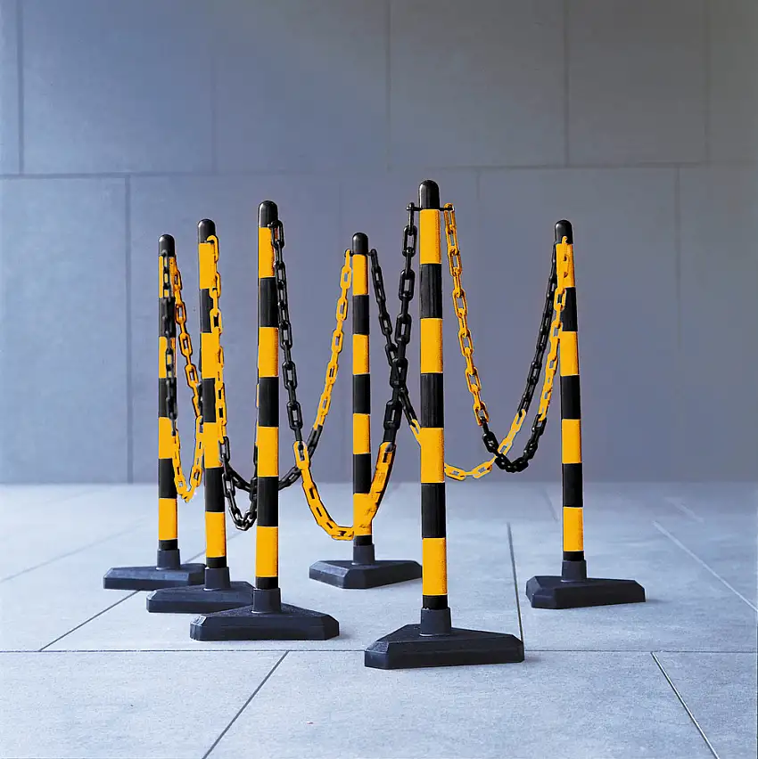 Set supporti p. catene 6 pz. 870mm catena 10m piede triang. in plastica riemp. calcestr.,giallo/nero