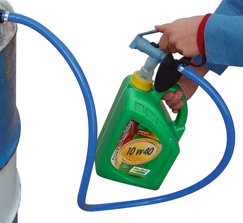 Access. tubo fless. trasferim. da 1,5m c. pistola p. pompa riempim. e trasferim. c. guarniz. Viton