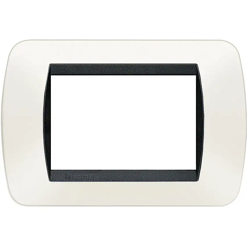 Living Placca 3P Plastica Bianco Satinato Bticino - Placca di Copertura per Interruttori e Prese