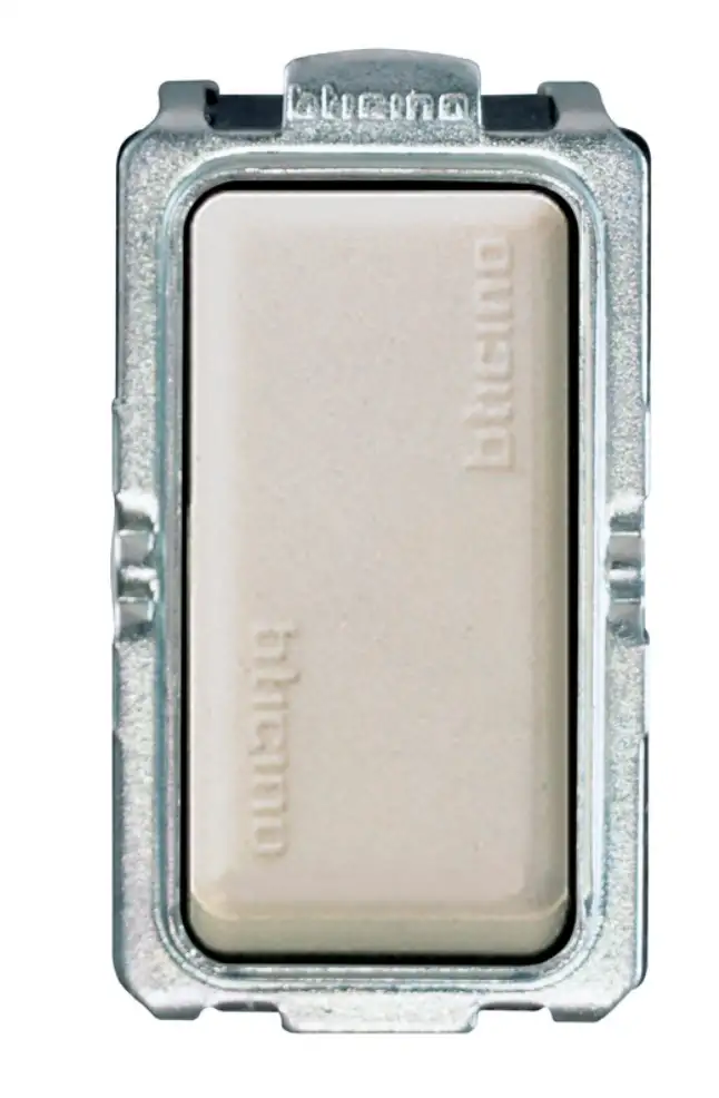 Interruttore "LINEA MAGIC" 1P 16A Bticino