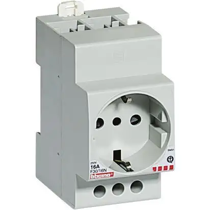 BTICINO F30/16N - Presa STD tedesco/italiano P30 da quadro